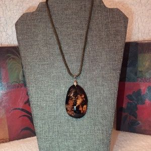 🎈Multi colored agate w/ a bronze toned chain🎈